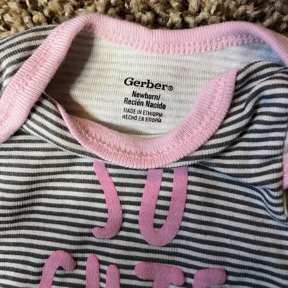 🐶🐶Gerber newborn pink and gray “So Cute” onesie🐶🐶 - Picture 2 of 2